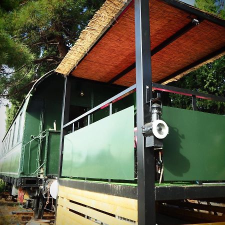La Gare De Millas Buitenkant foto
